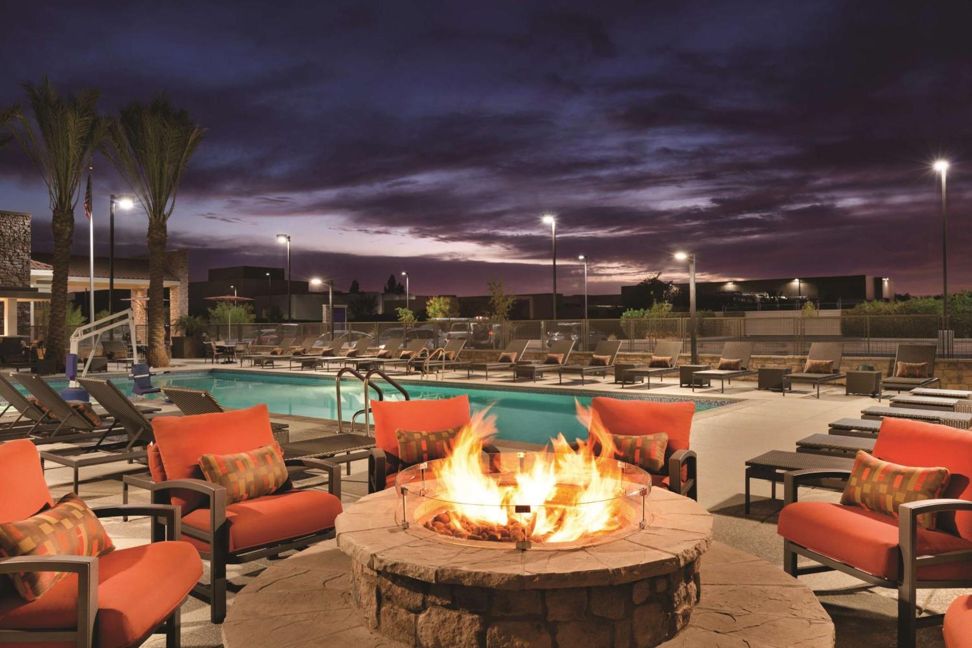 Hilton Garden Inn Phoenix-Tempe University Research Park, Az Екстер'єр фото